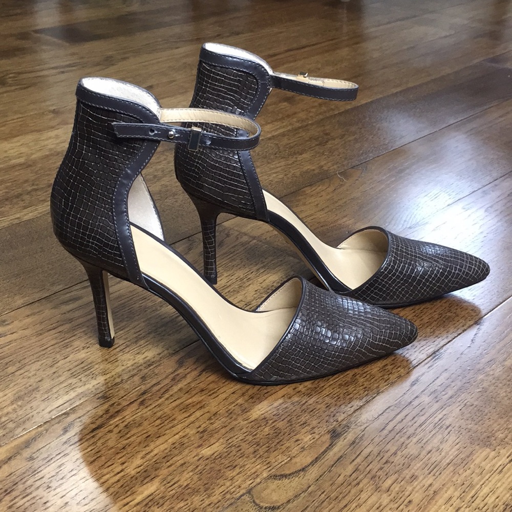 Ann Taylor Brown Leather Snakeskin Print Pumps